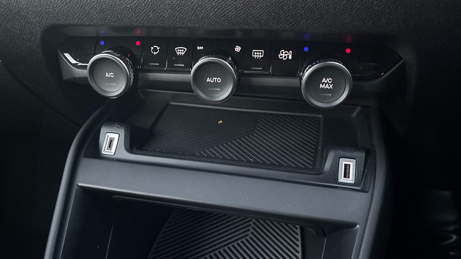 Used Citroen C4 2022 for sale - 76627755: Photo 30