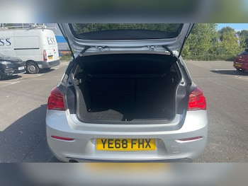 Used BMW 1 Series 2018 for sale - 75895312: Photo