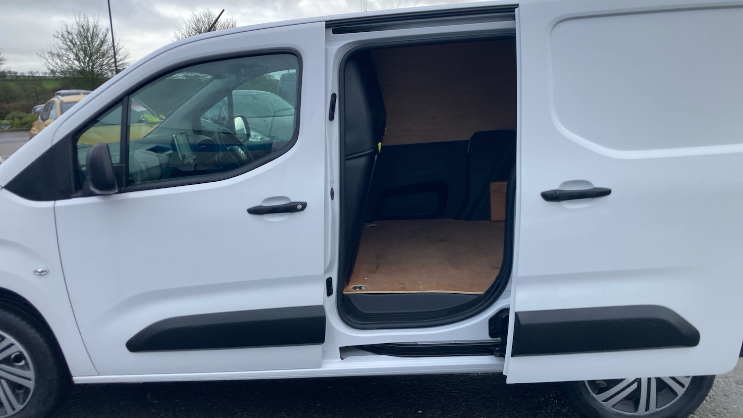 Used Citroen Berlingo 2023 for sale - 77528497: Photo 7