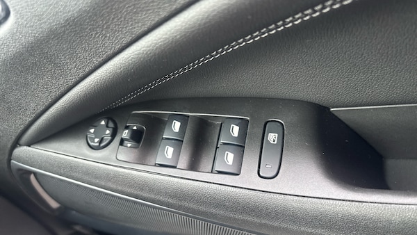Used Vauxhall Crossland 2022 for sale - 76273596: Photo 25