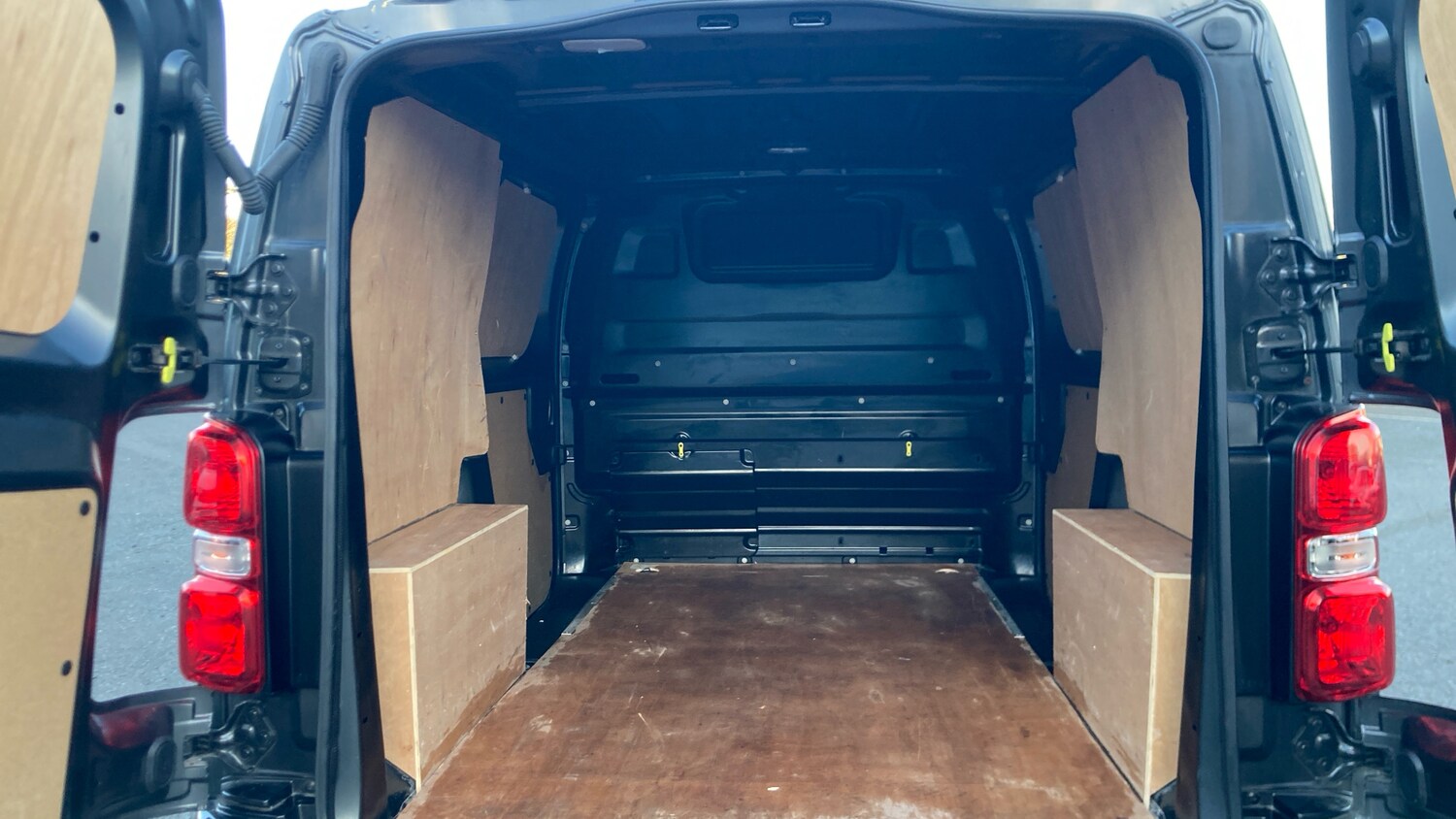 Used Vauxhall Vivaro 2024 for sale - 77917074: Photo 12