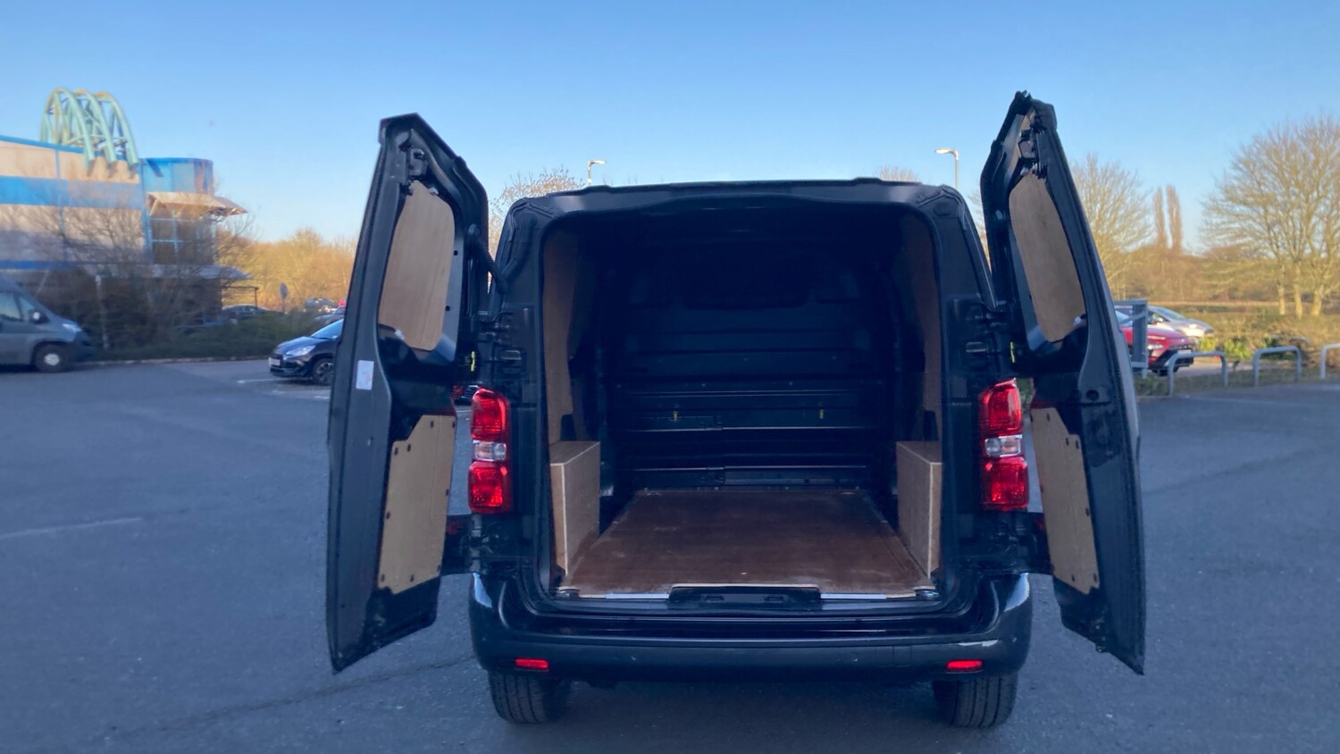 Used Vauxhall Vivaro 2024 for sale - 77917074: Photo 3