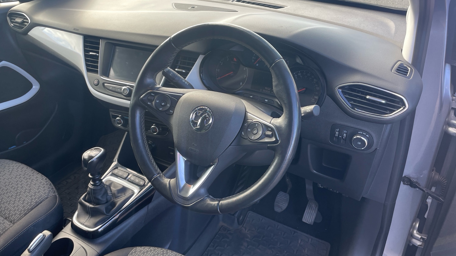 Used Vauxhall Crossland 2021 for sale - 76302097: Photo 11