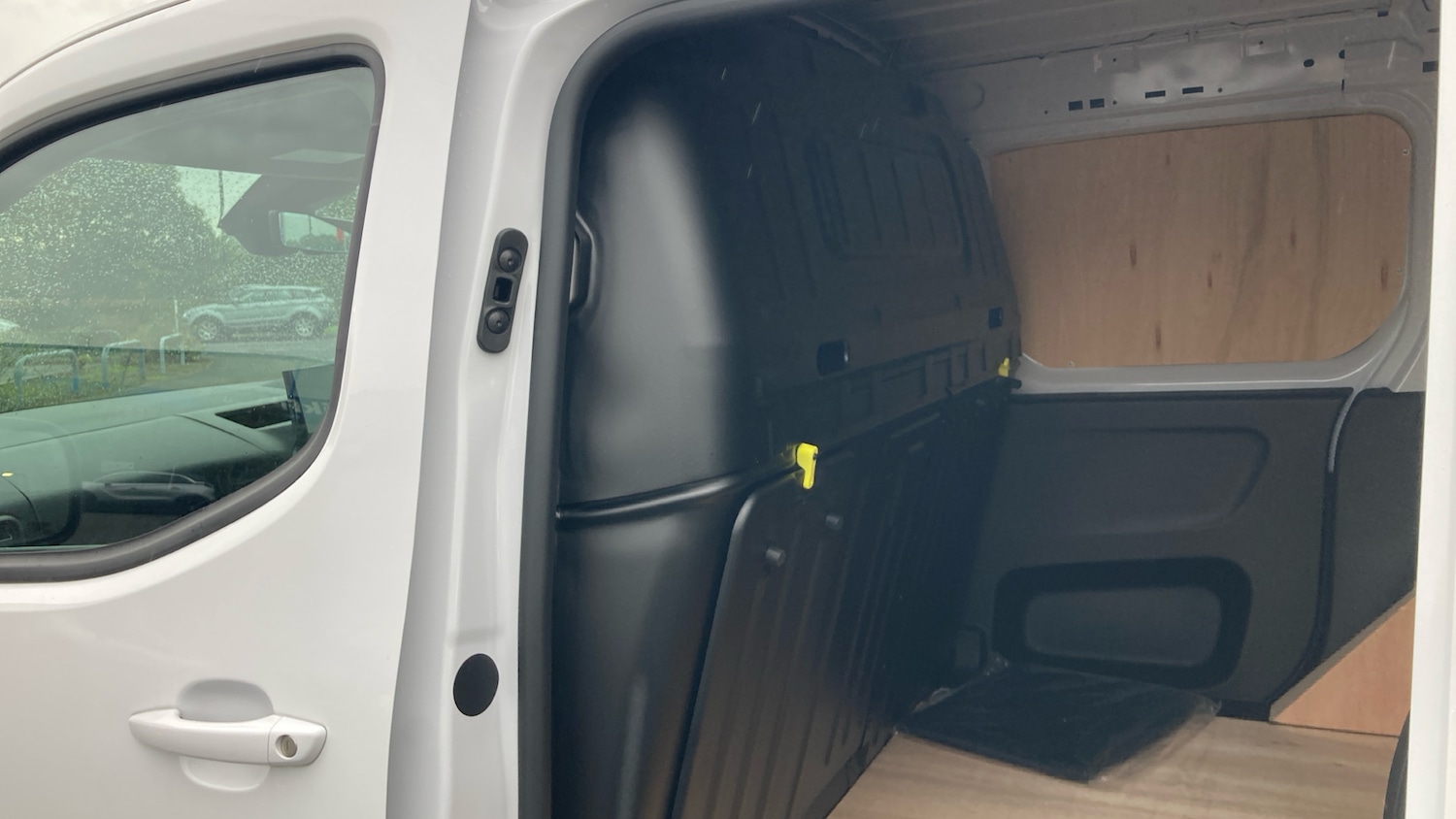 Used Peugeot Partner 2024 for sale - 76156532: Photo 18