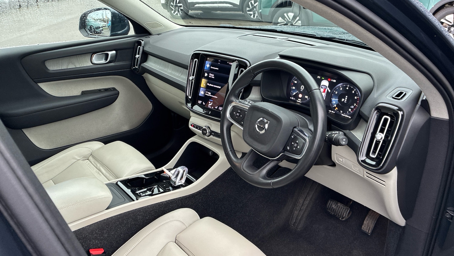 Used Volvo XC40 2021 for sale - 76969682: Photo 11