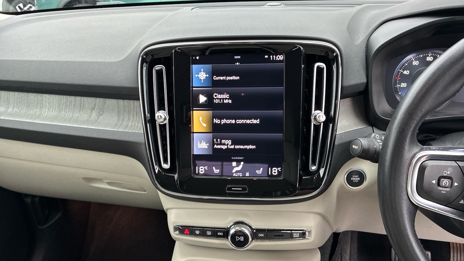 Used Volvo XC40 2021 for sale - 76969682: Photo 12