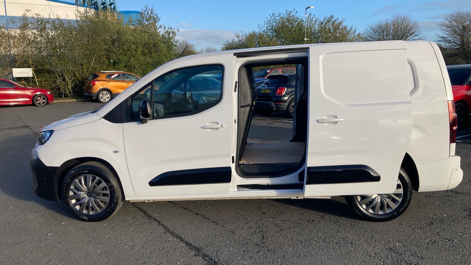 Used Citroen Berlingo 2024 for sale - 76605449: Photo 32