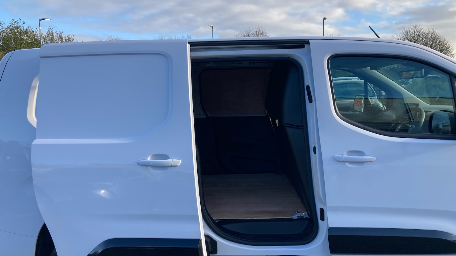 Used Citroen Berlingo 2024 for sale - 76605449: Photo 5