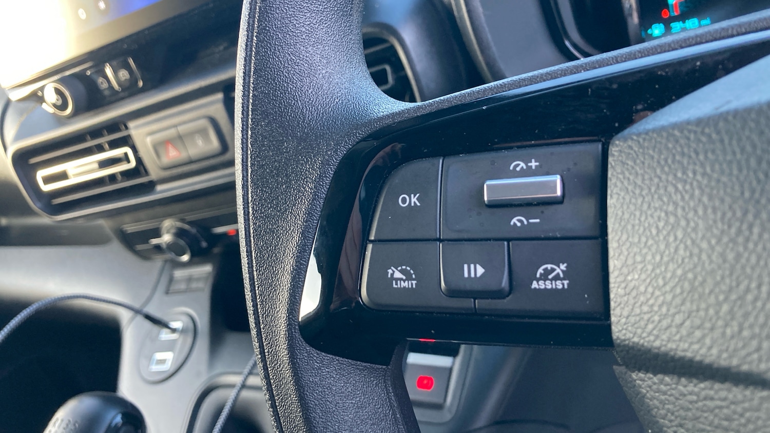 Used Citroen Berlingo 2024 for sale - 76605449: Photo 57