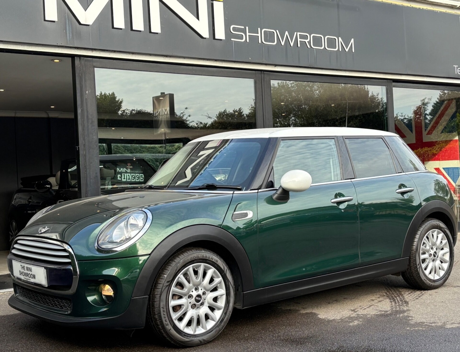Used MINI Hatch 2015 for sale - 76142758: Photo 1