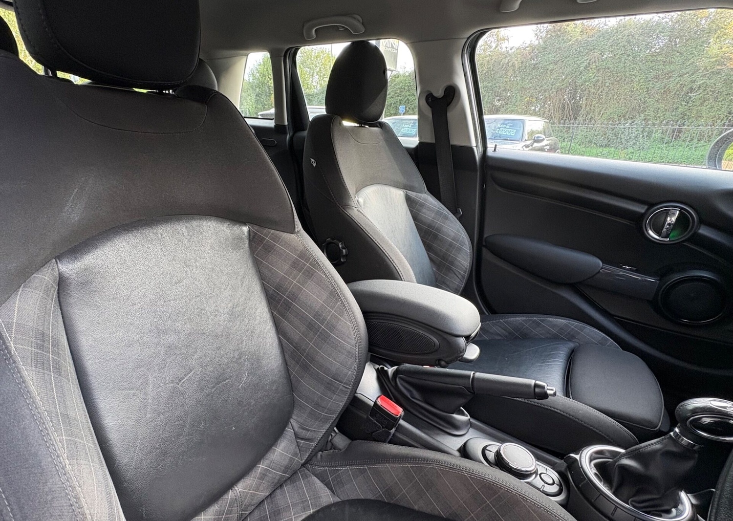 Used MINI Hatch 2015 for sale - 76142758: Photo 4