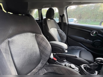 Used MINI Hatch 2015 for sale - 76142758: Photo 4
