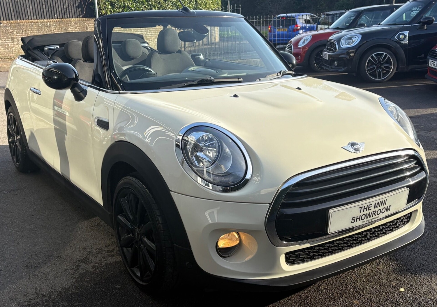 Used MINI Convertible 2016 for sale - 77302870: Photo 17