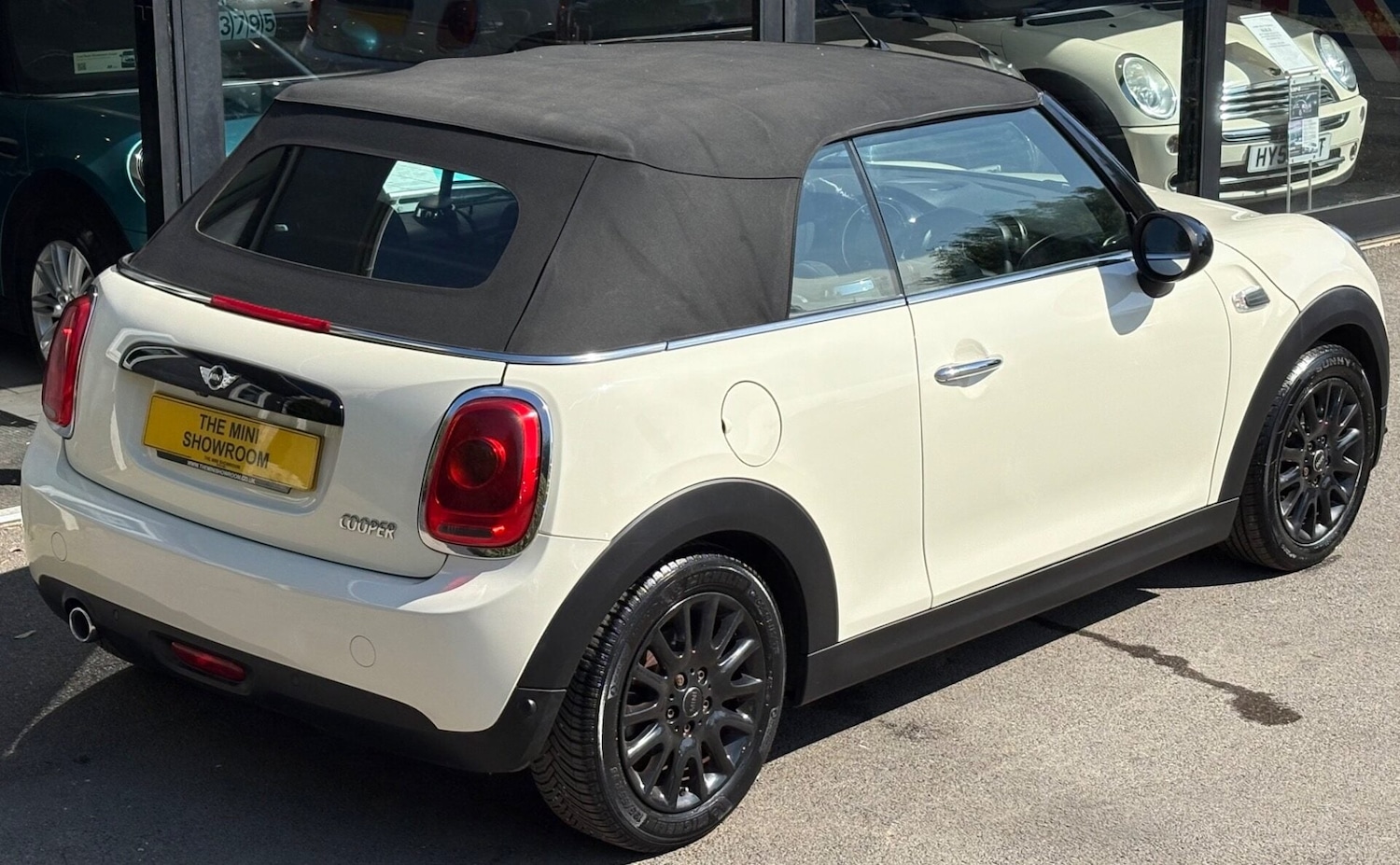 Used MINI Convertible 2016 for sale - 77012318: Photo 12