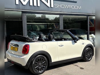 Used MINI Convertible 2016 for sale - 77012318: Photo