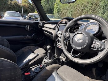 Used MINI Convertible 2016 for sale - 77012318: Photo