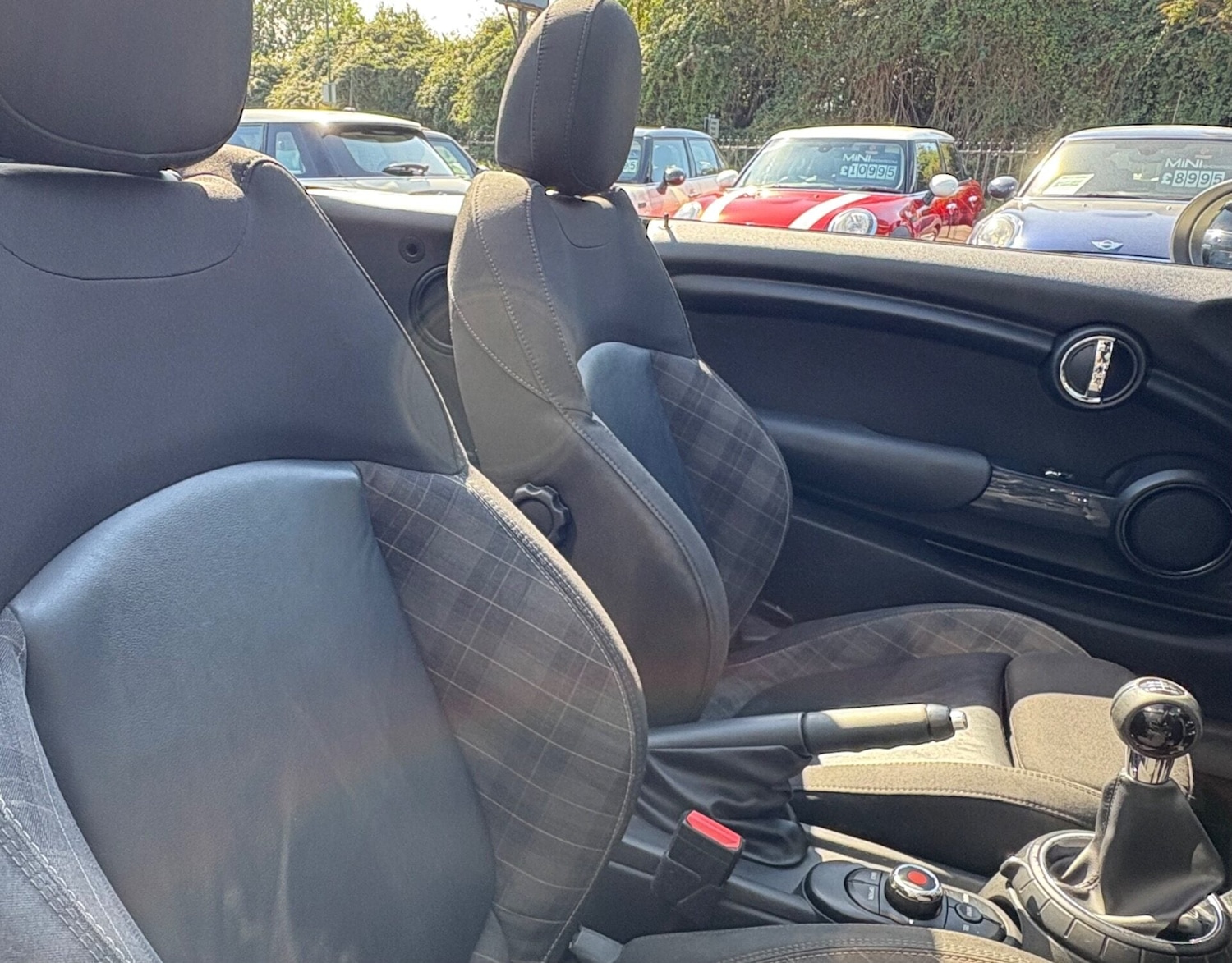 Used MINI Convertible 2016 for sale - 77012318: Photo 4