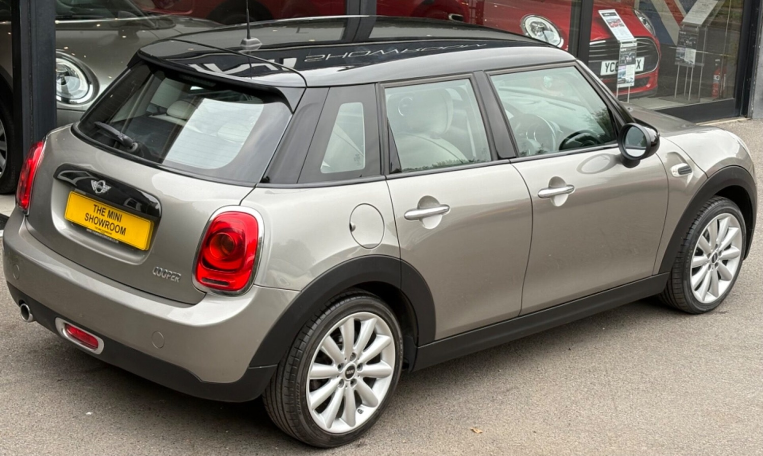 Used MINI Hatch 2017 for sale - 76249350: Photo 10