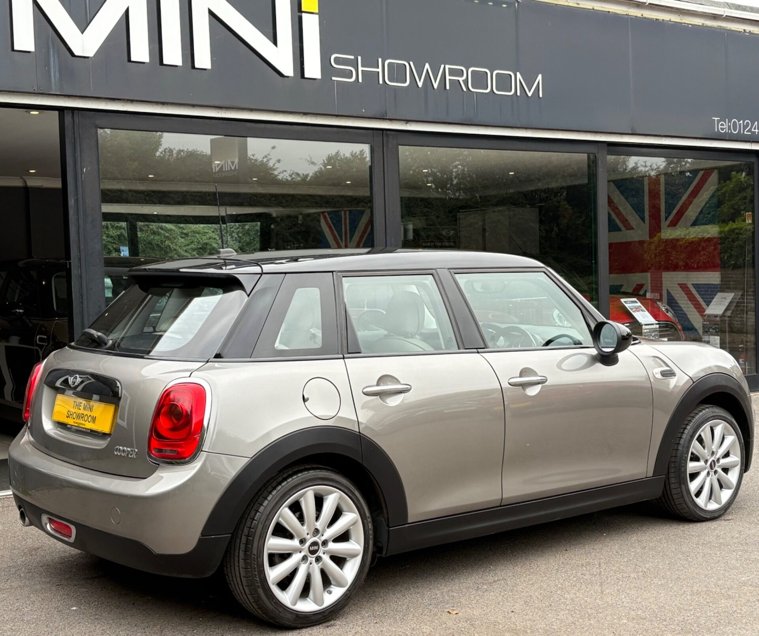 Used MINI Hatch 2017 for sale - 76249350: Photo 2