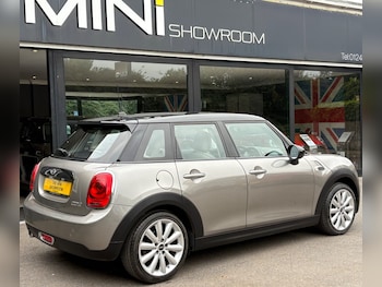 Used MINI Hatch 2017 for sale - 76249350: Photo