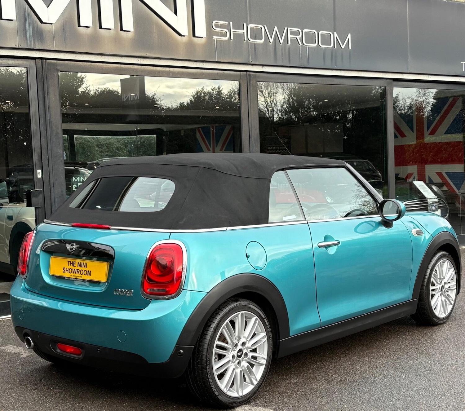 Used MINI Convertible 2016 for sale - 77234566: Photo 18