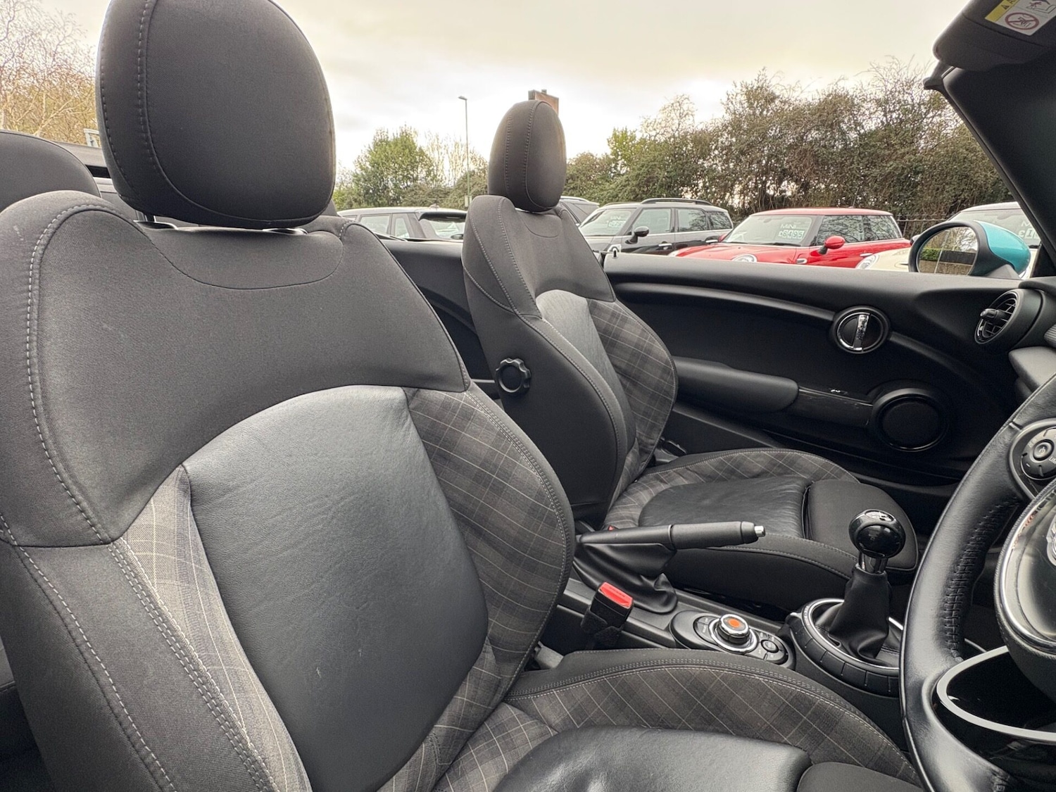 Used MINI Convertible 2016 for sale - 77234566: Photo 3