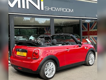 Used MINI Convertible 2017 for sale - 76171638: Photo 2