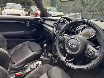 Used MINI Convertible 2017 for sale - 76171638: Photo 3