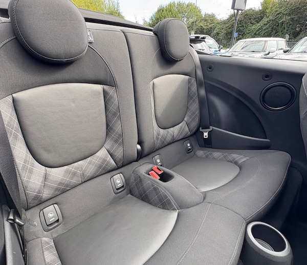 Used MINI Convertible 2017 for sale - 76171638: Photo 5