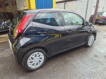 Used Toyota AYGO 2021 for sale - 79565002: Photo