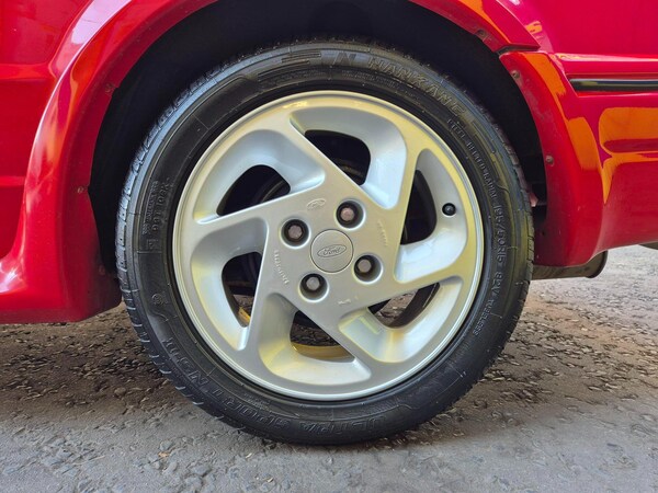 Used Ford Escort for sale - 75773318: Photo 38