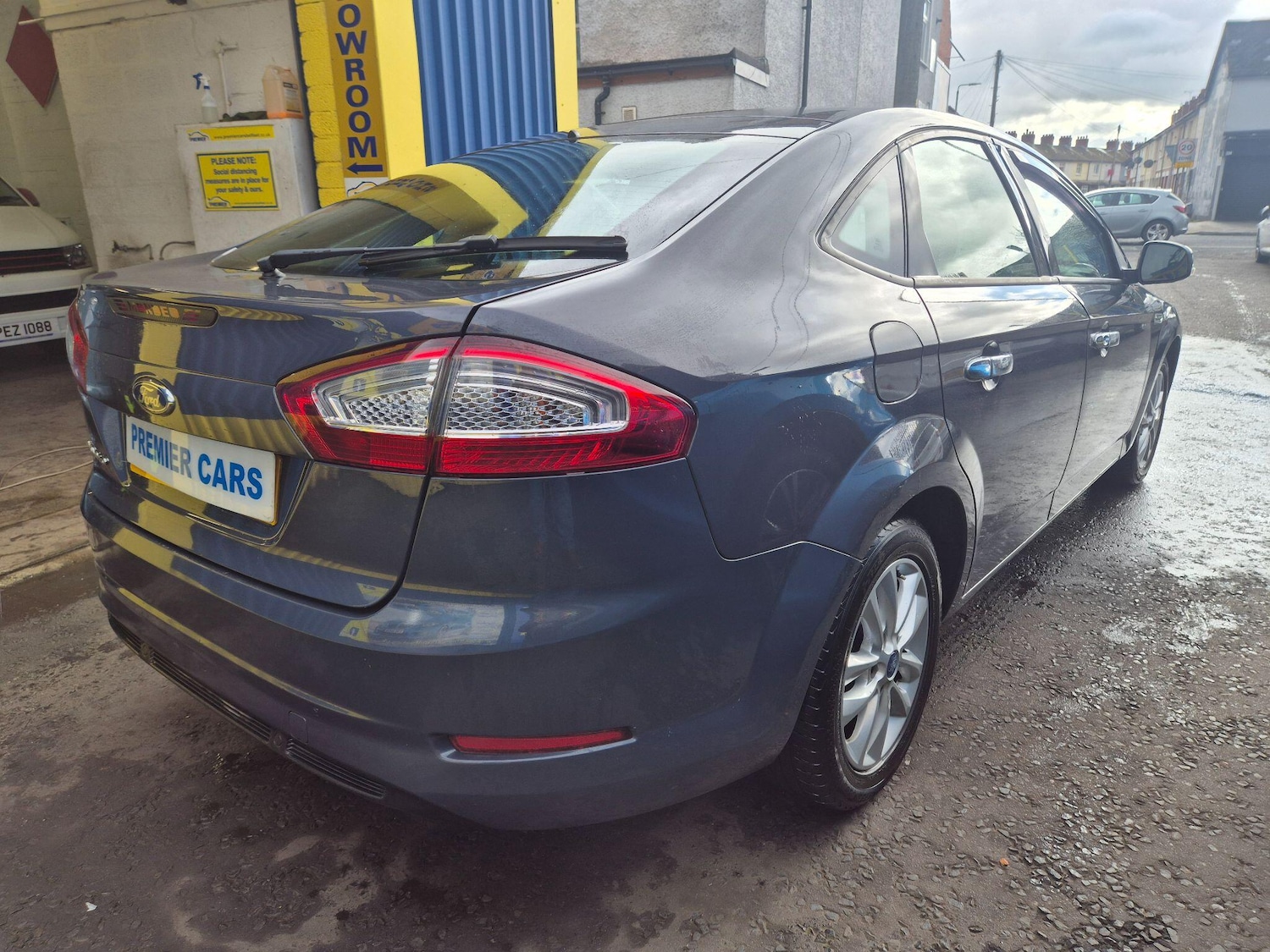 Used Ford Mondeo 2014 for sale - 76370205: Photo 2