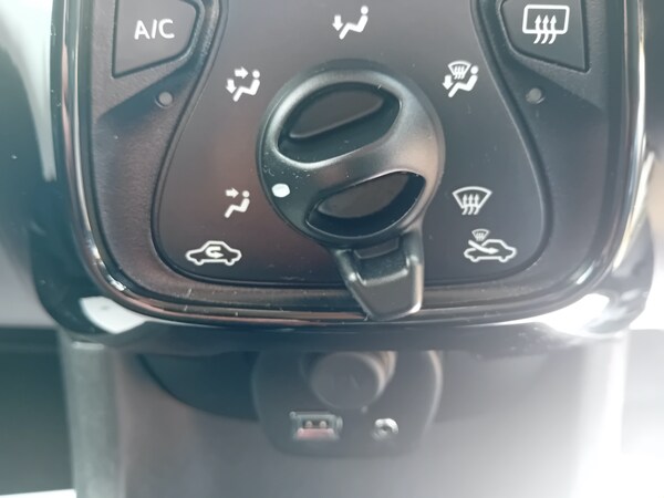 Used Peugeot 108 2018 for sale - 75315042: Photo 13