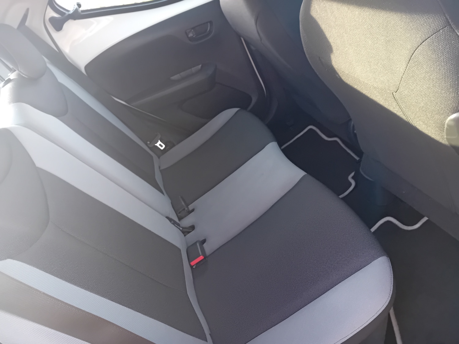 Used Toyota AYGO 2015 for sale - 77310517: Photo 19