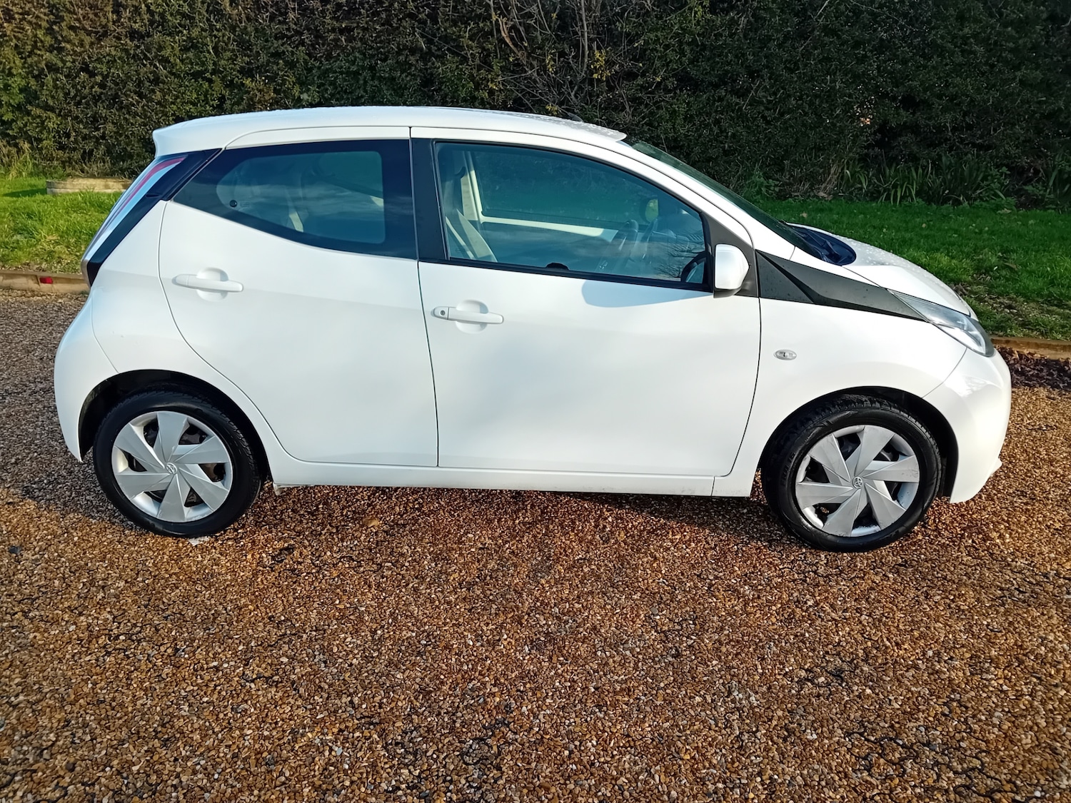 Used Toyota AYGO 2015 for sale - 77310517: Photo 3