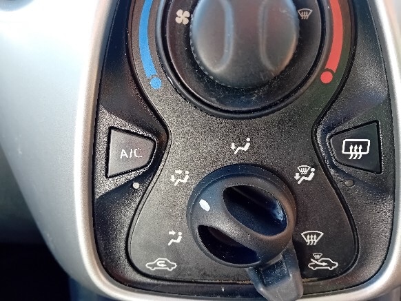 Used Toyota AYGO 2017 for sale - 77888969: Photo 12