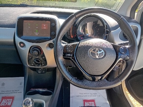 Used Toyota AYGO 2017 for sale - 77888969: Photo 2