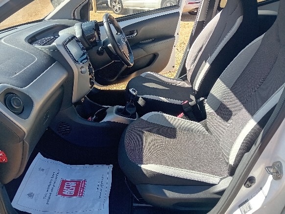 Used Toyota AYGO 2017 for sale - 77888969: Photo 6