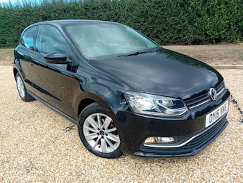 Used Volkswagen Polo 2015 for sale - 79684916: Photo