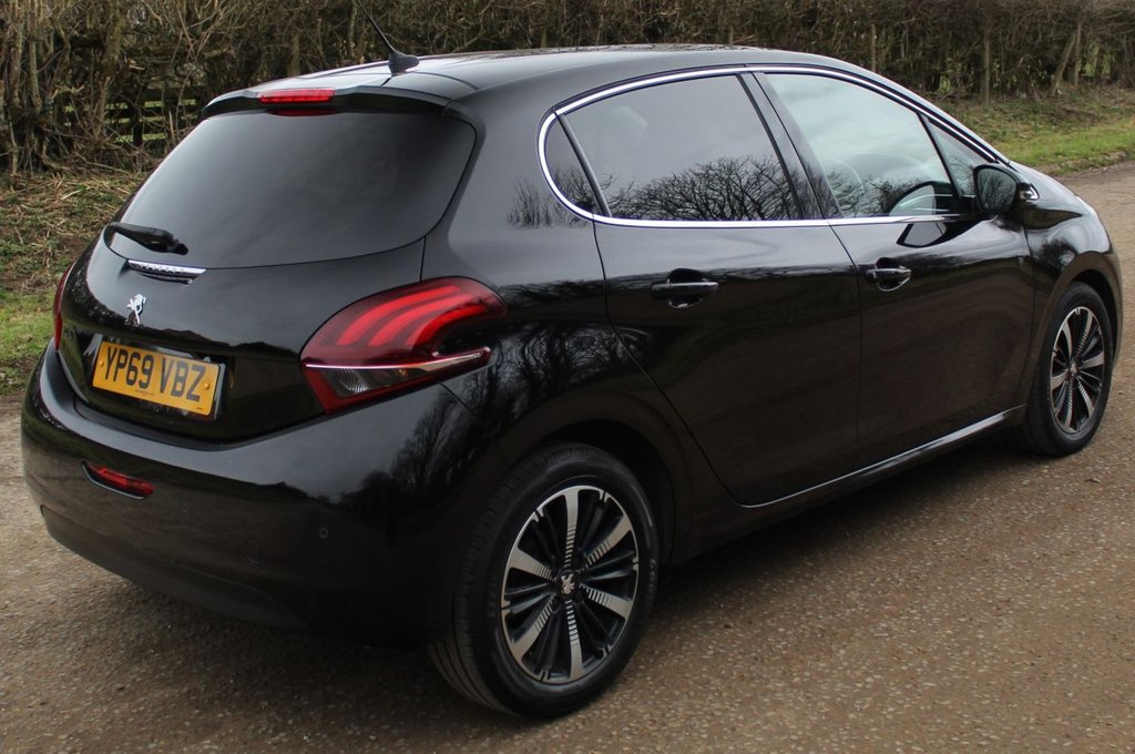 Used Peugeot 208 2019 for sale - 77681107: Photo 5