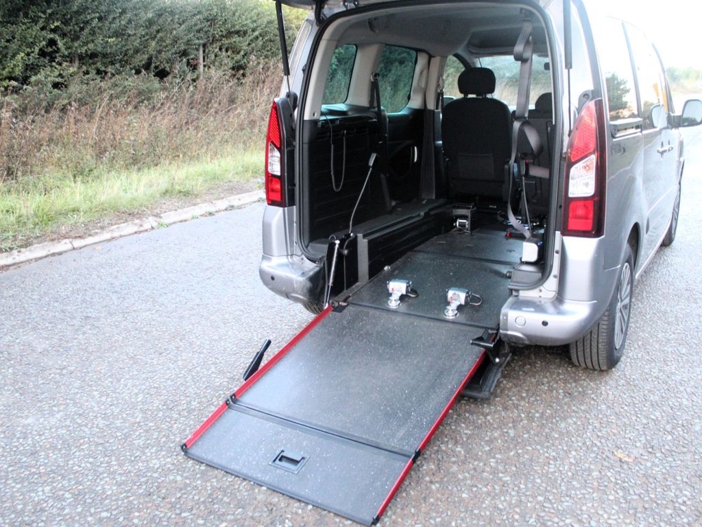 Used Peugeot Partner Tepee 2017 for sale - 77593739: Photo 2