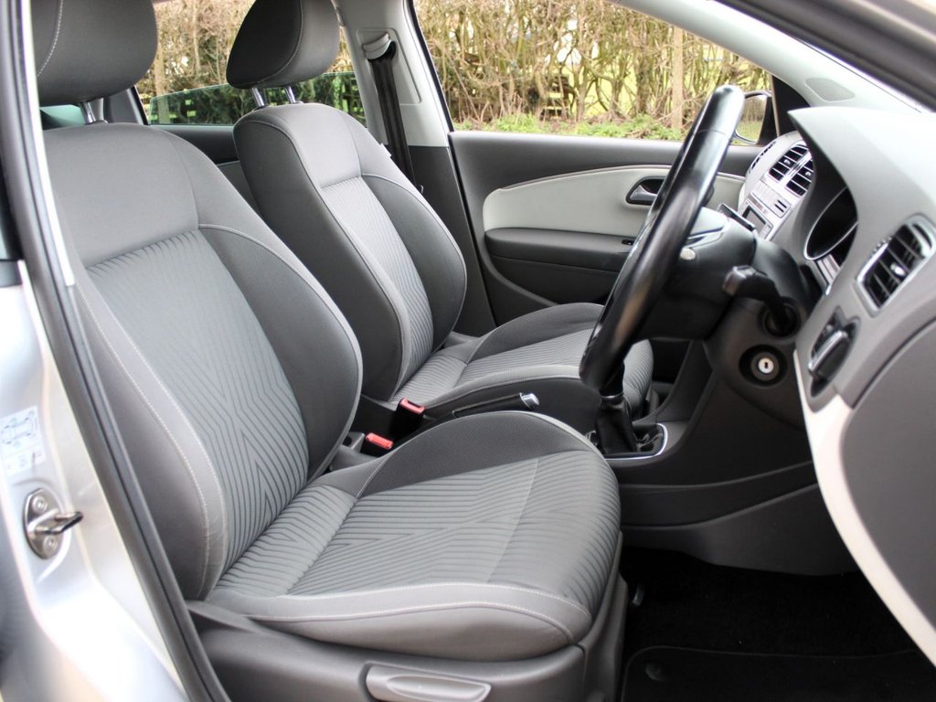 Used Volkswagen Polo 2016 for sale - 77835306: Photo 2