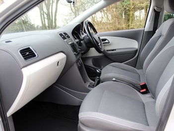 Used Volkswagen Polo 2016 for sale - 77835306: Photo