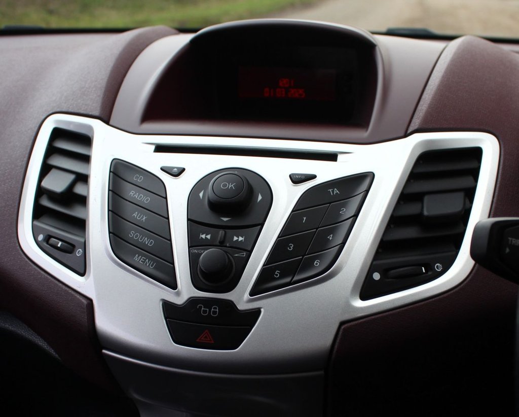 Used Ford Fiesta 2009 for sale - 77725842: Photo 10