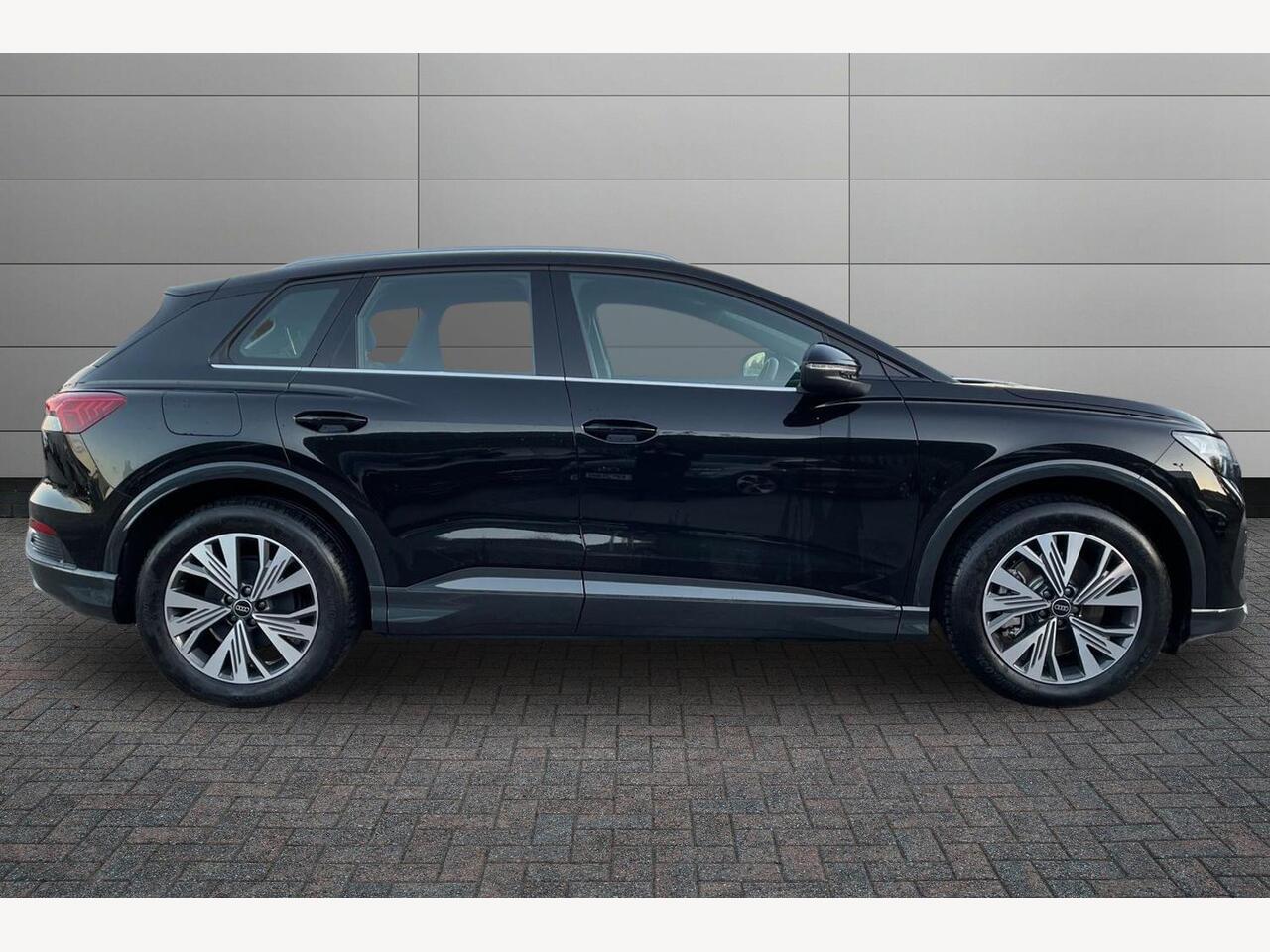 Used Audi Q4 e-tron 2024 for sale - 76677530: Photo 4