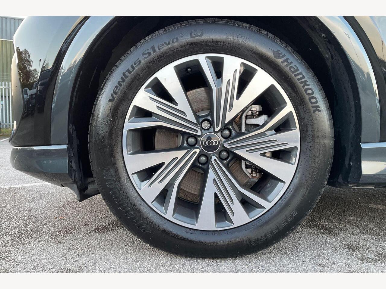 Used Audi Q4 e-tron 2024 for sale - 76677530: Photo 5