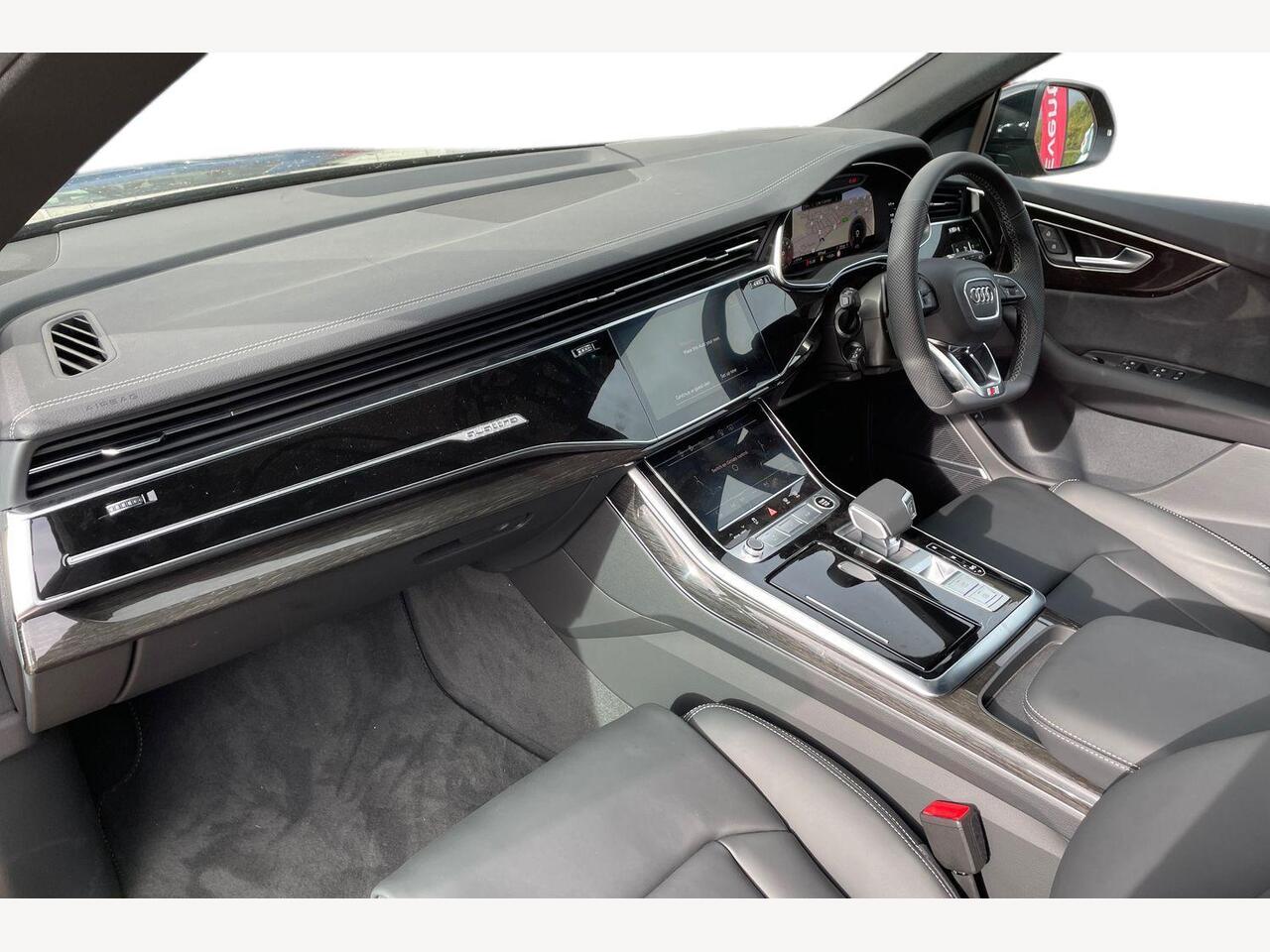 Used Audi Q8 2025 for sale - 76678723: Photo 2