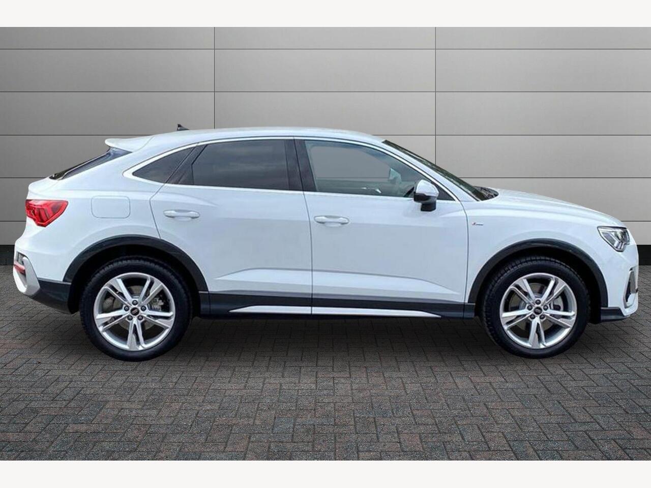 Used Audi Q3 2025 for sale - 77100673: Photo 5