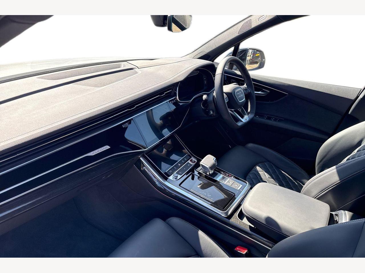 Used Audi Q7 2024 for sale - 76677103: Photo 2