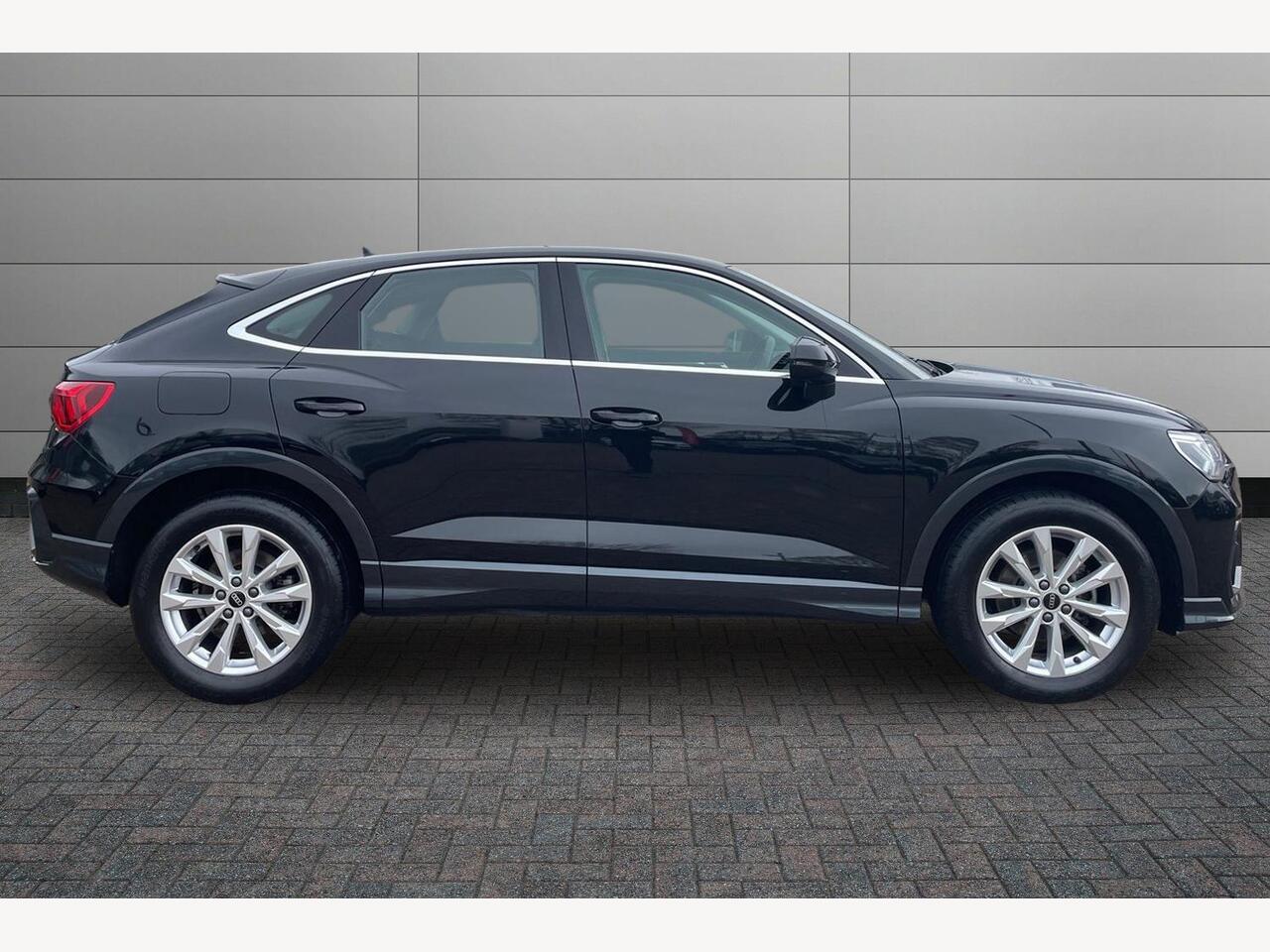 Used Audi Q3 2023 for sale - 77551909: Photo 5